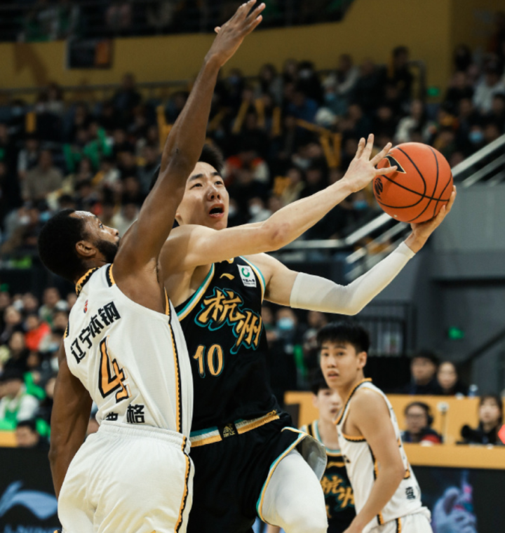 关于国际比赛日CBA常规赛焦点战，底特律活塞刷新队史纪录，更衣室稳定，赛季目标并未改变的信息